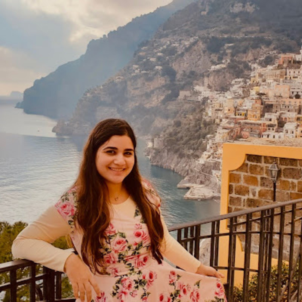 Meet your Posher, Lila